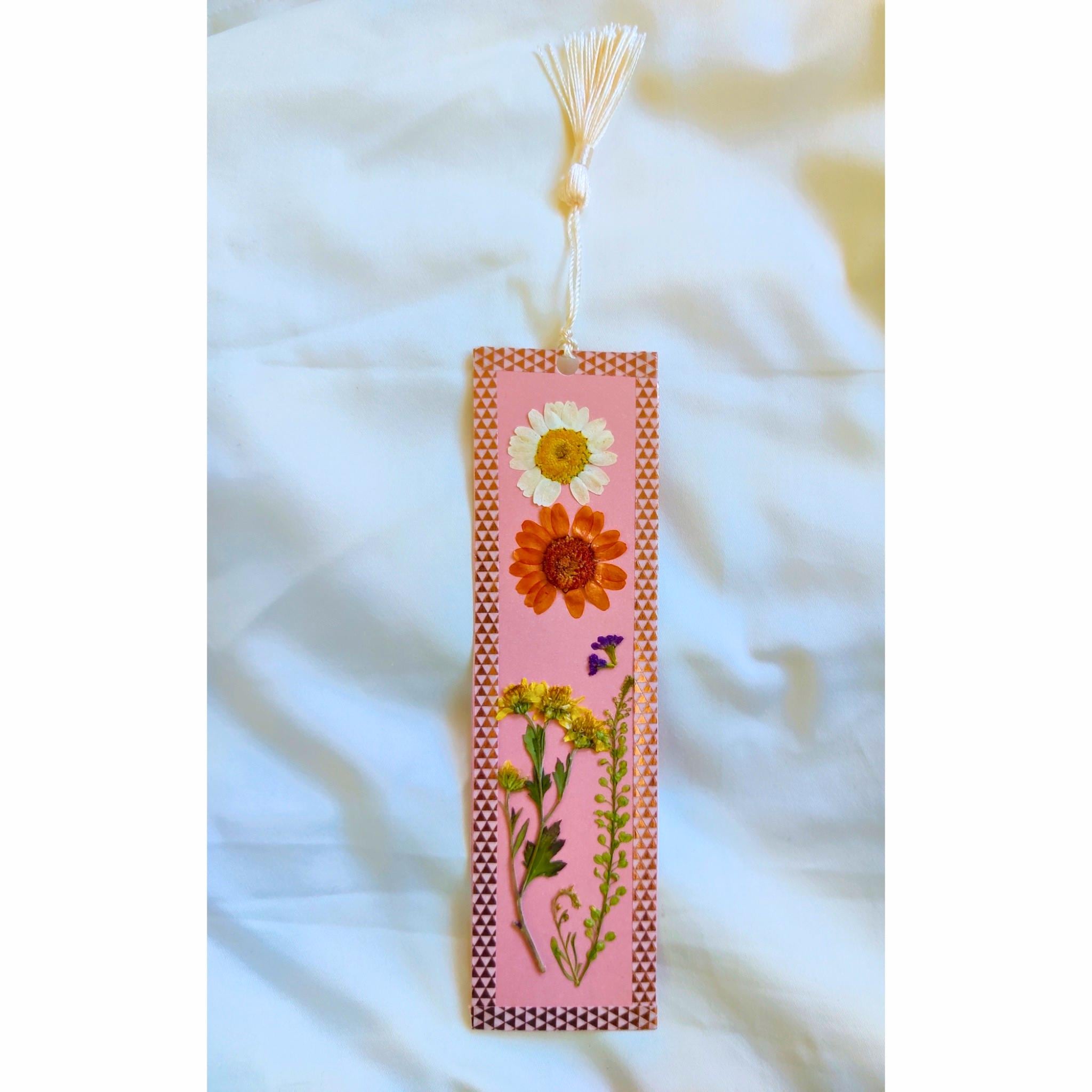 Blooming Floral Beauty Bookmark Nature inspired accessory for book readers